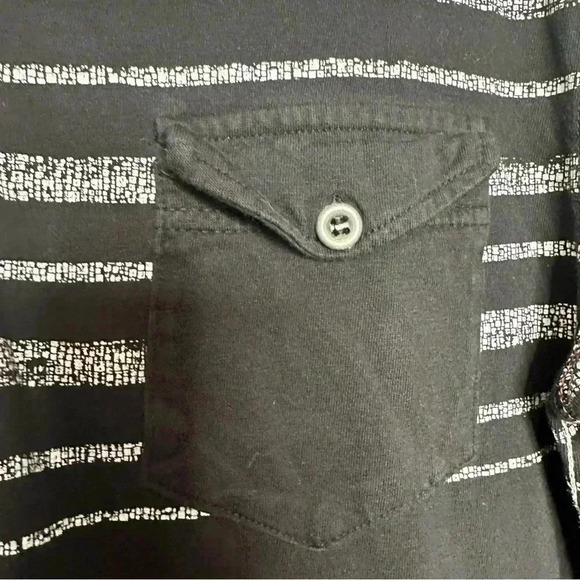 Urbanology T-Shirt Buttons Front Pocket Stripes Black & White Size  Medium - Picture 5 of 16